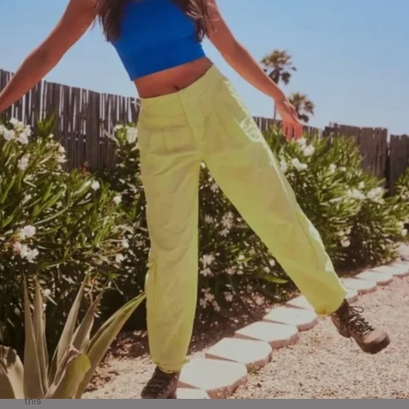 Free People Movement Mesmerize Me Cargo Pants in Afterglow sz medium NWOT - Picture 2 of 7